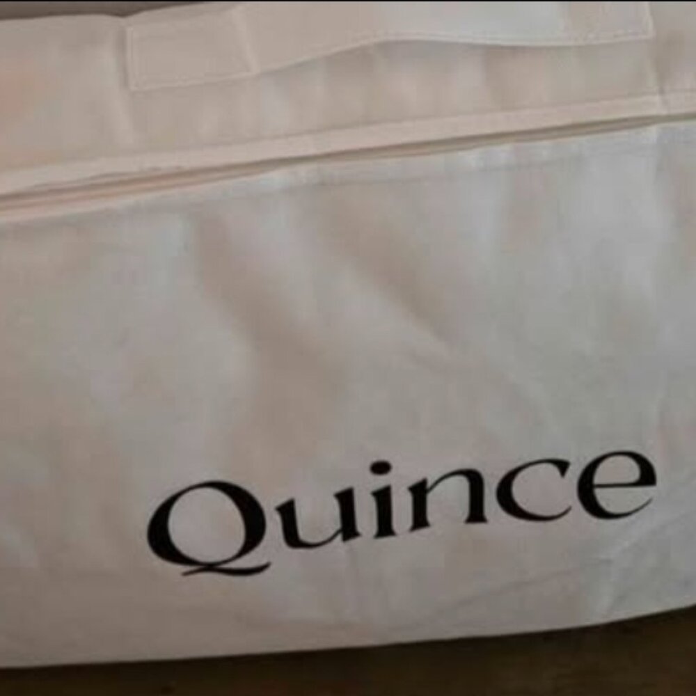 *SLEEP LIKE A BABY WITH THIS GEM* Luxe Goose Down Pillow, Standard, Medium/Firm - Picture 4 of 7